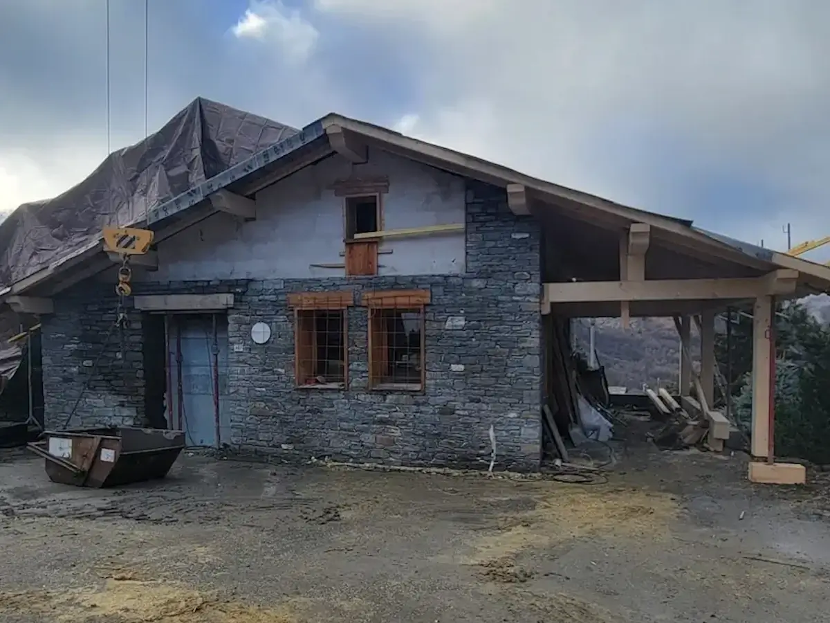 french alps chalet pelozet reconstruction renovation